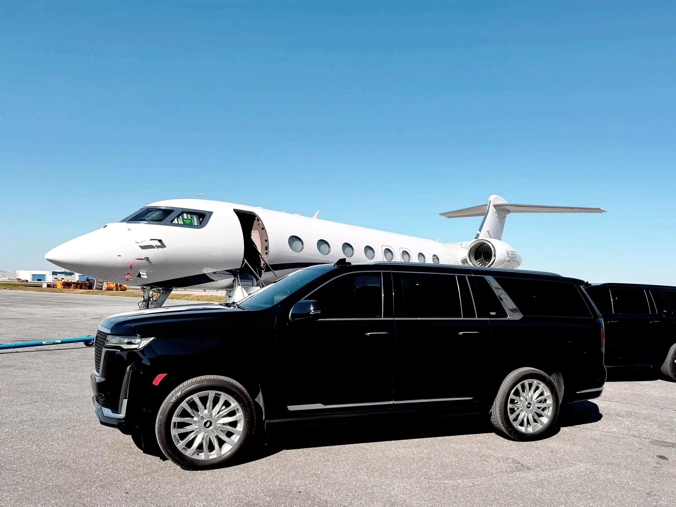 VIP Montreal limo transportation for Formula 1 clients