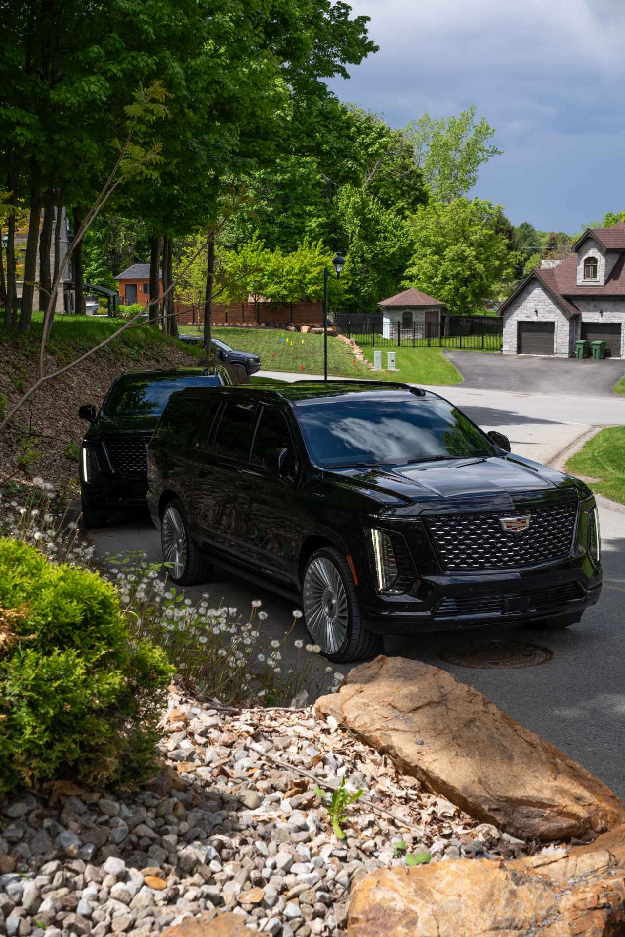 Wedding limo Montreal luxury Escalade service